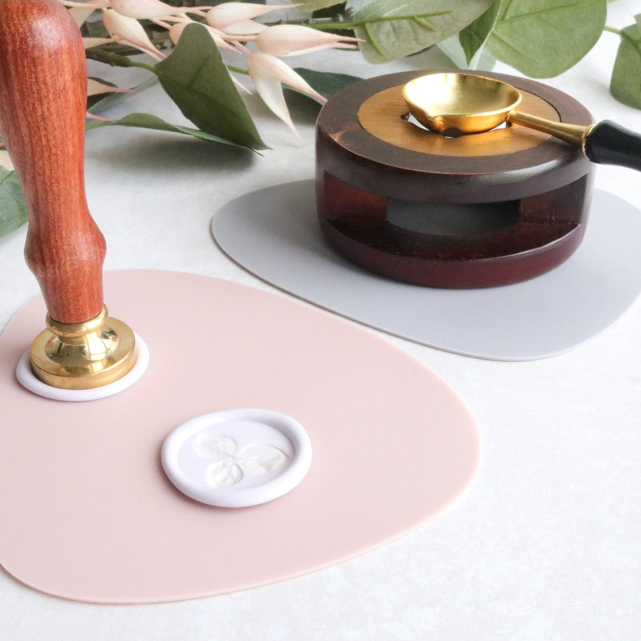 Pouring Mat - Blush