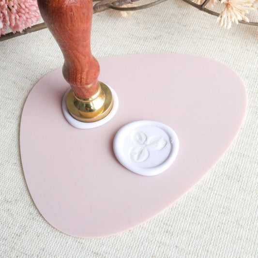 Pouring Mat - Blush